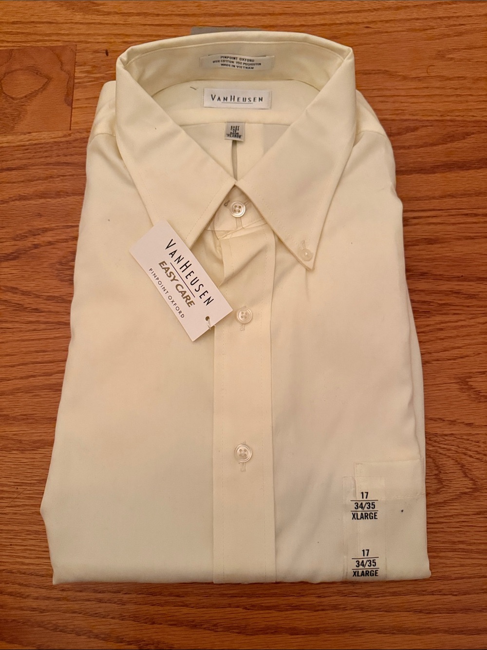 NWT Van Heusen Men's Dress Shirt in Pale Light Creamy yellow Size XL